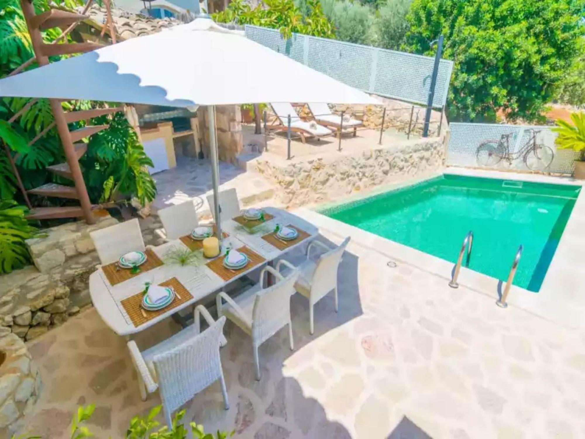 Villa With Private Pool In *