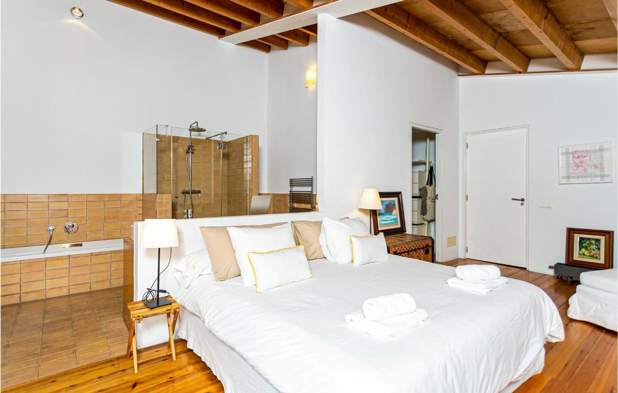 Cozy In With Outdoor Swimming Pool Сasa de vacaciones Ariany