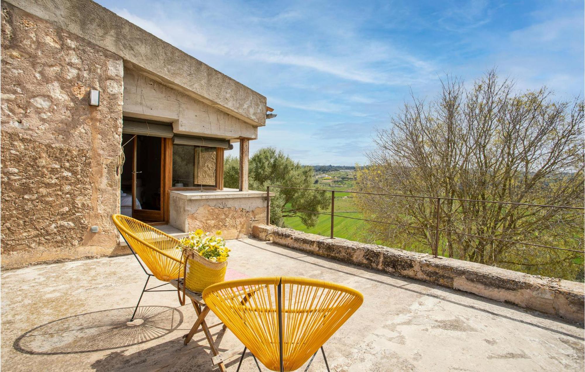 Cozy In With Outdoor Swimming Pool Сasa de vacaciones *