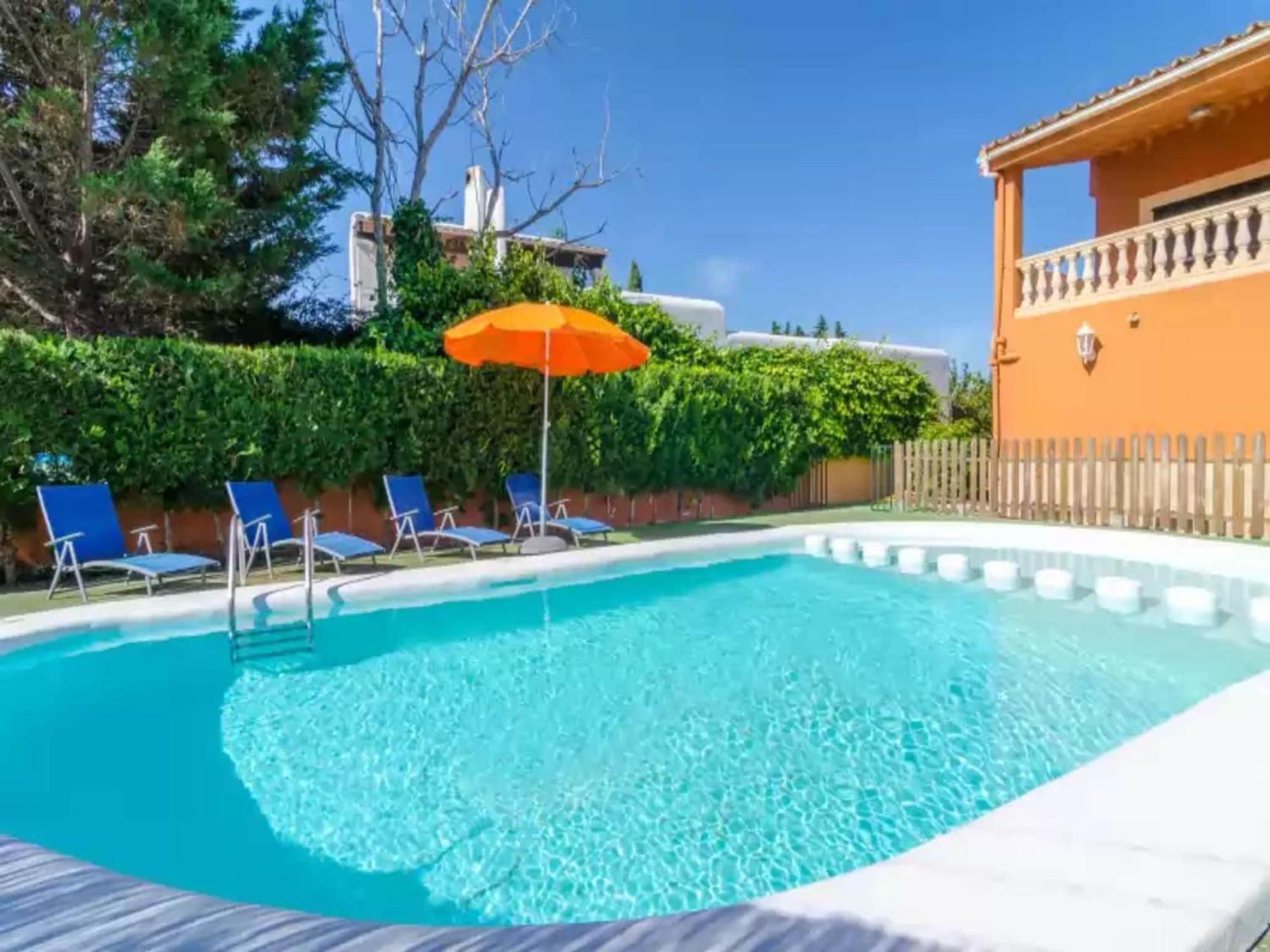With Private Pool