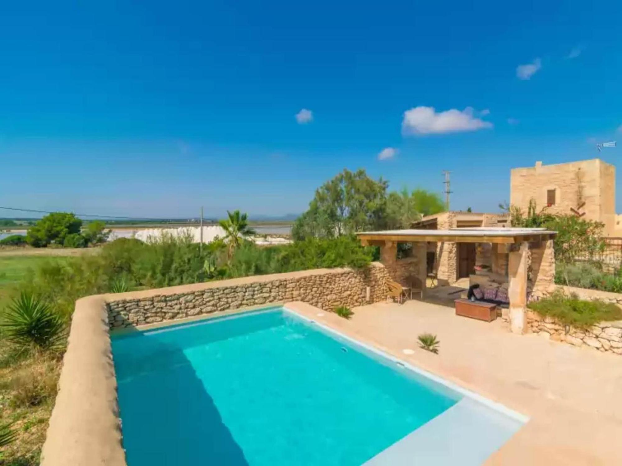 Lovely With Private Pool