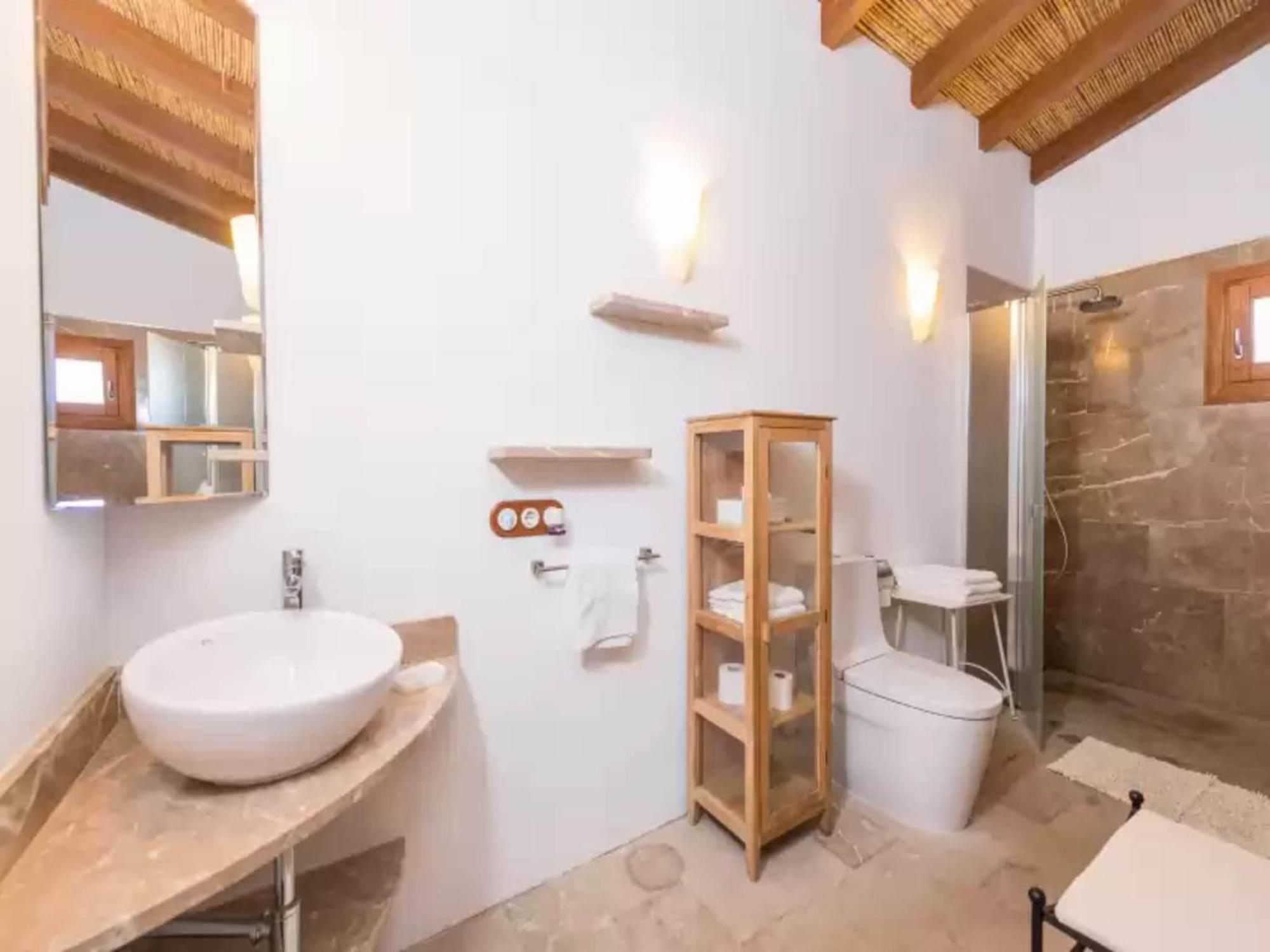 Splendid With Oil Heating Villa *