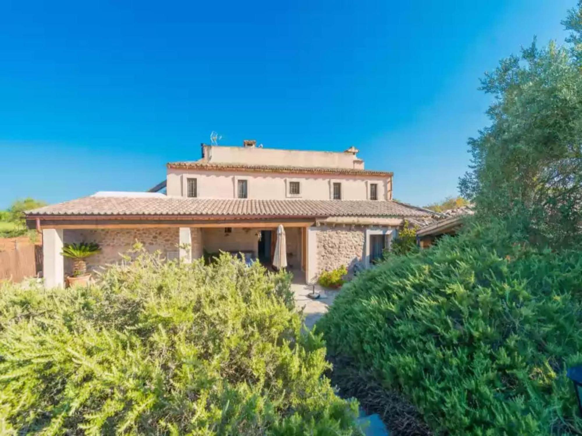 Splendid With Oil Heating Villa Búger