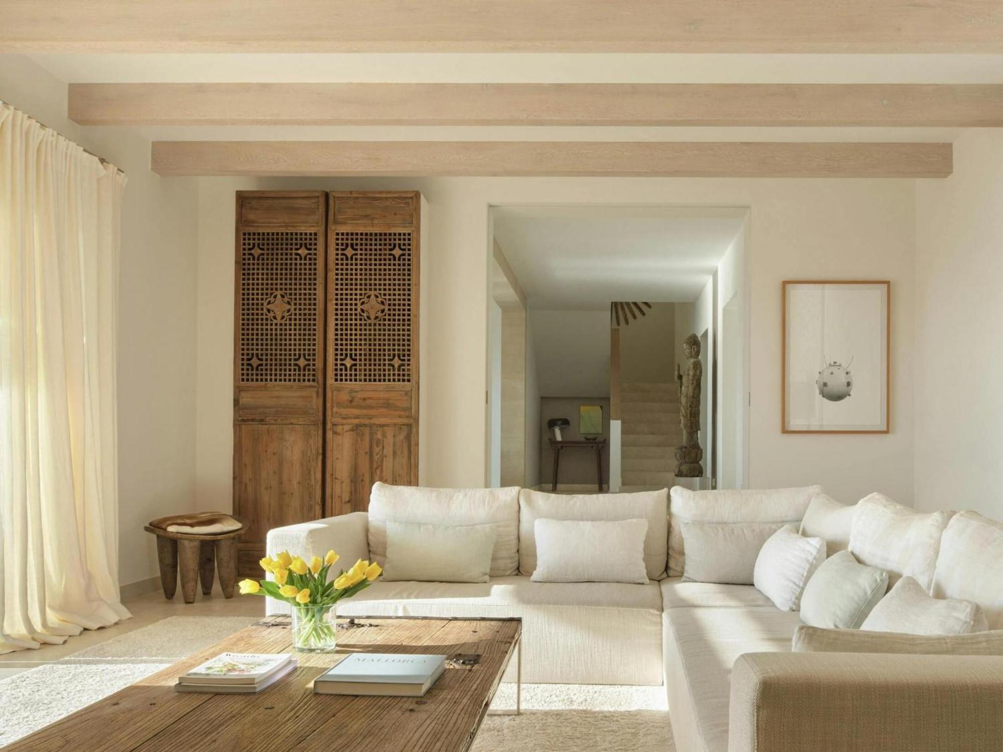 In Tranquil Hillside Location Villa