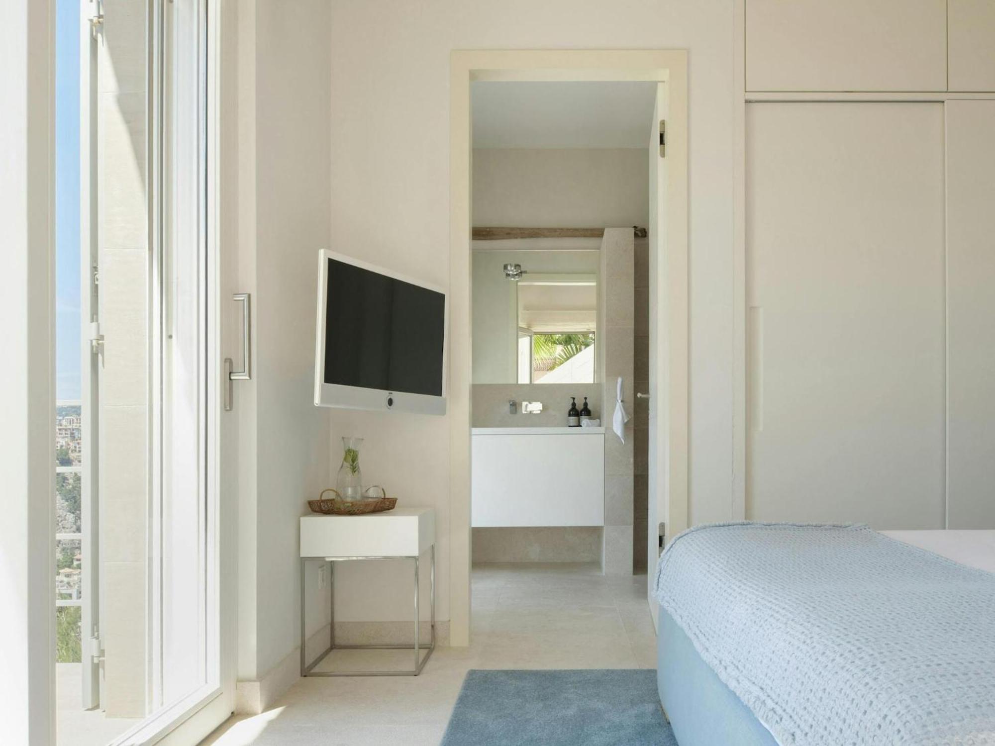 In Tranquil Hillside Location Villa Andratx (Andrach)