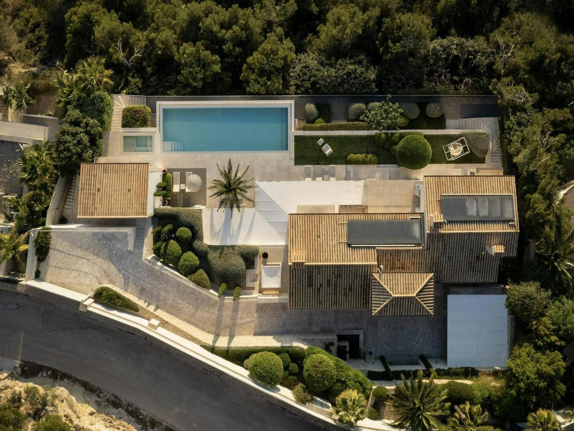 In Tranquil Hillside Location * Andratx (Andrach)