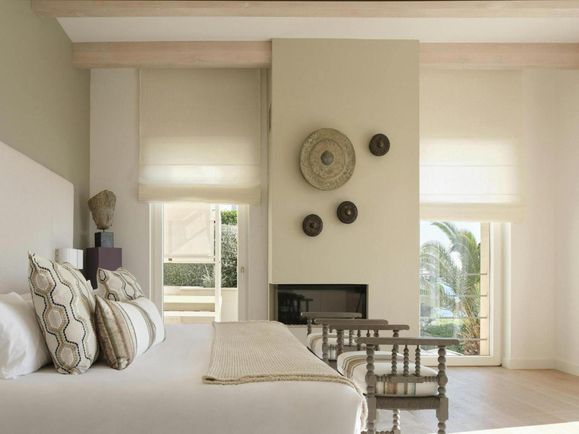 In Tranquil Hillside Location