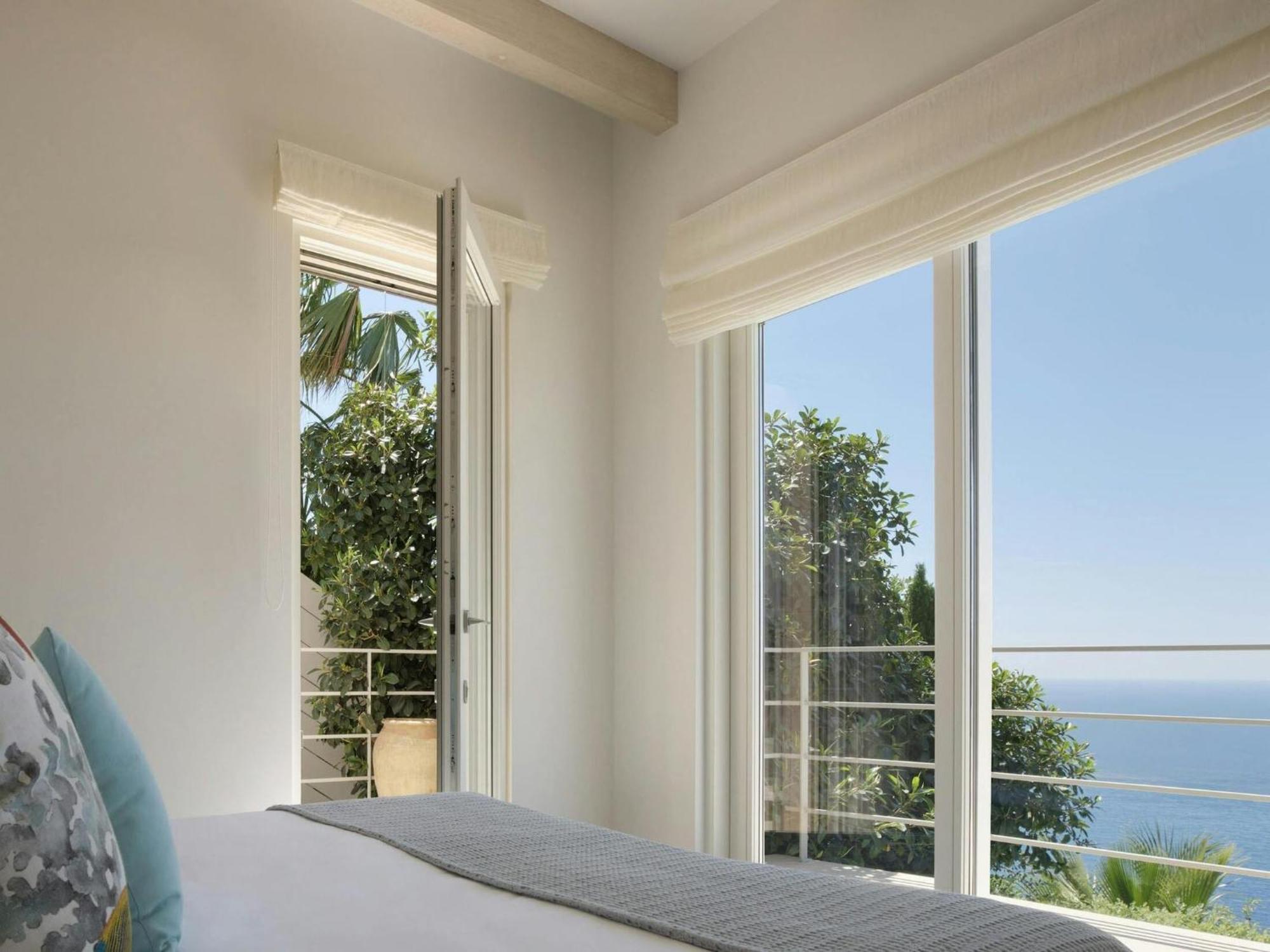 In Tranquil Hillside Location