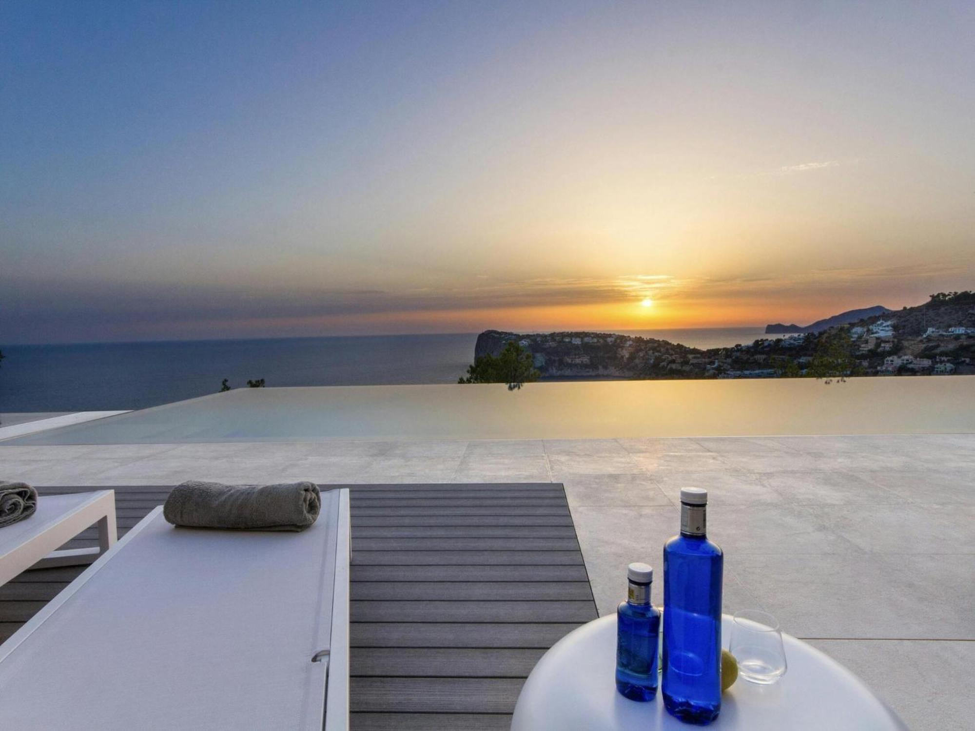 In Tranquil Hillside Location