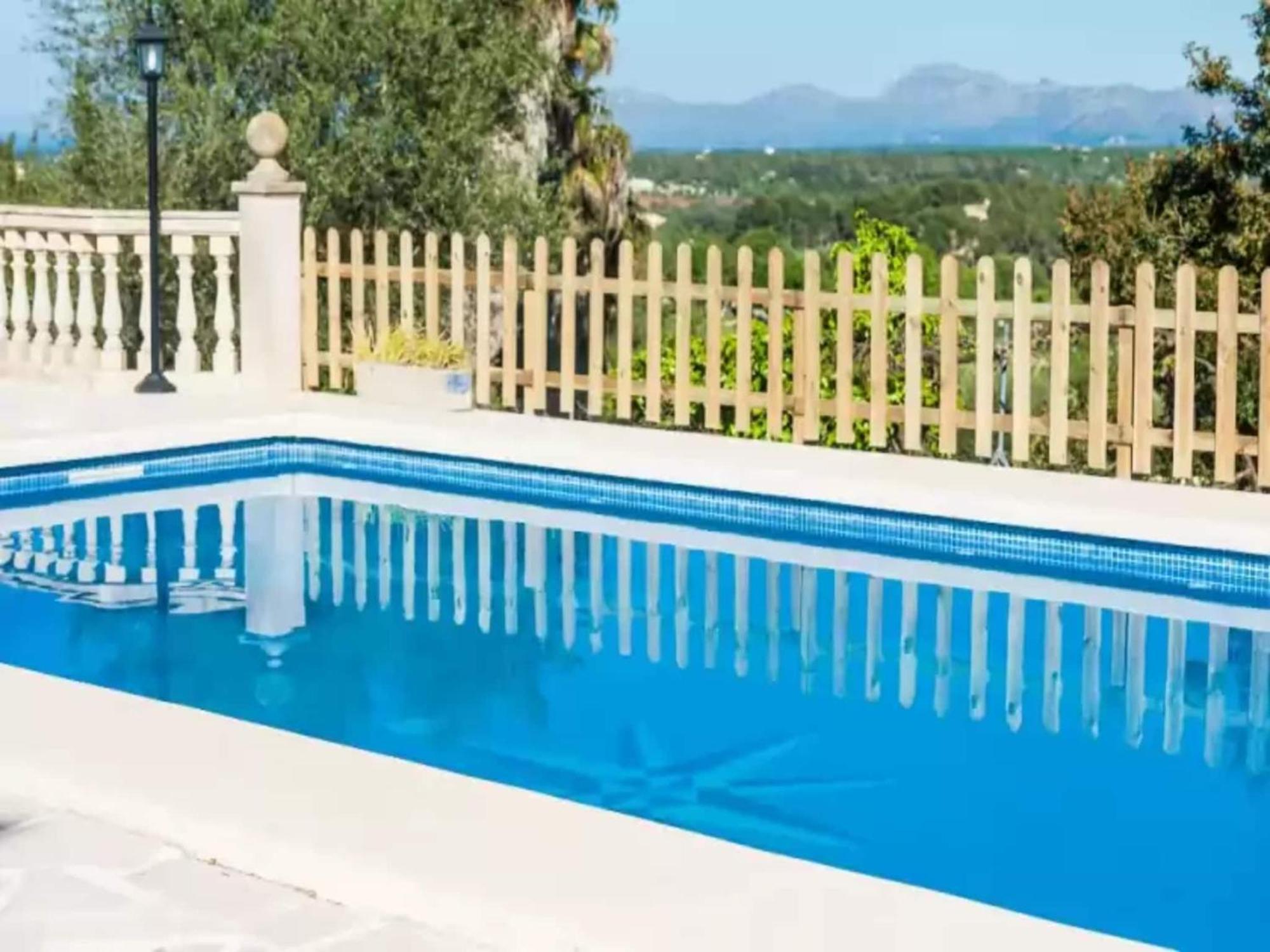 Charming With Garden Retreat *