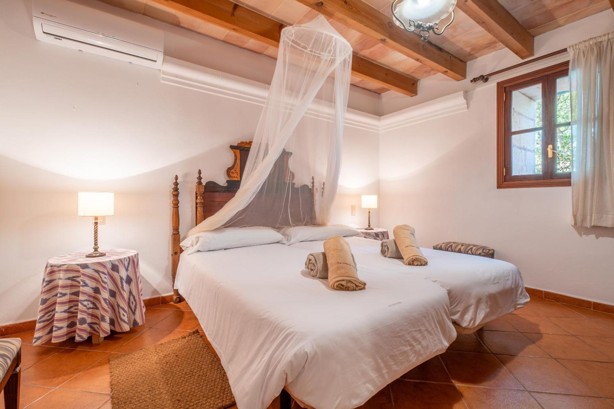 Ses Estaques Country house