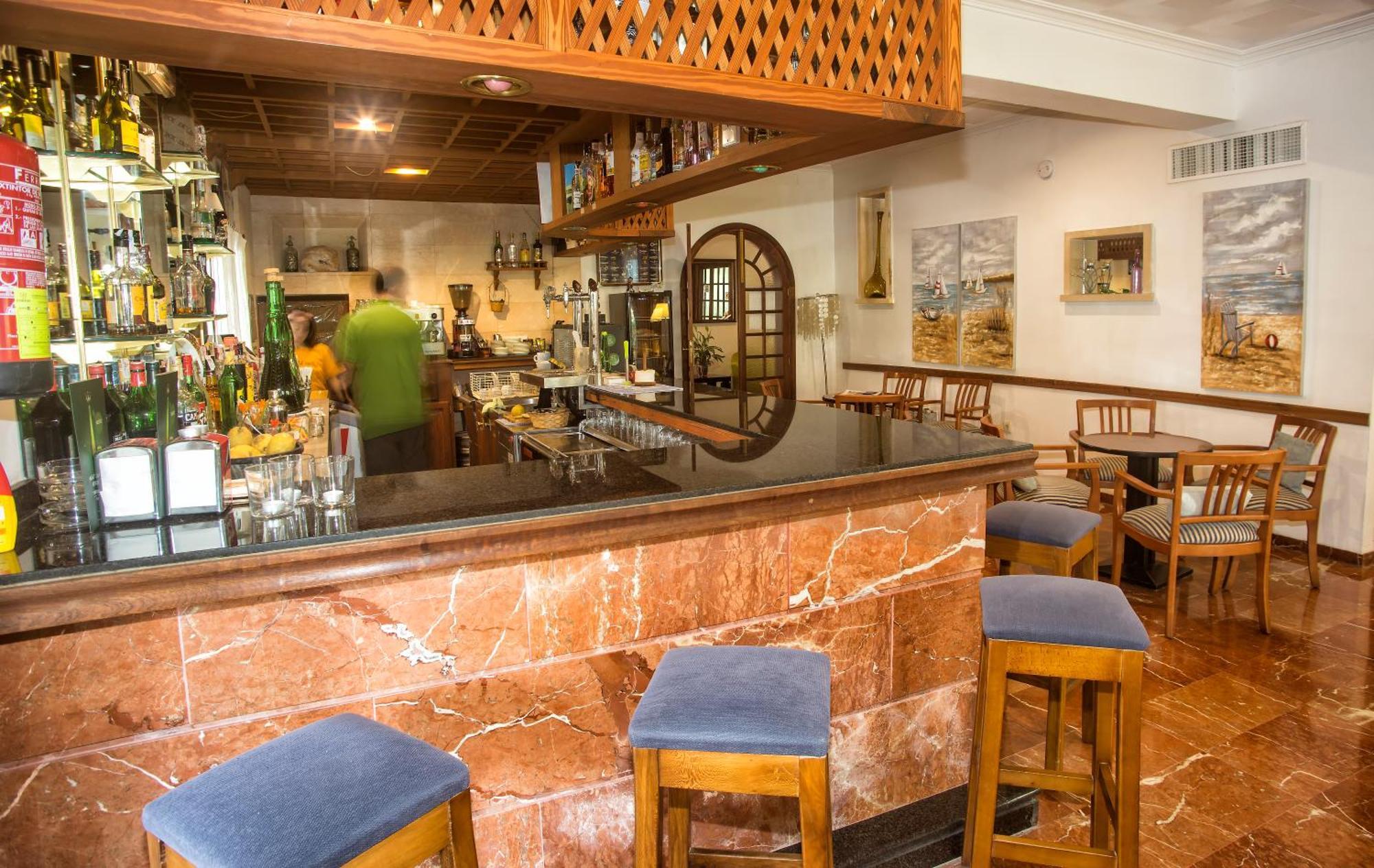 Martorell By Mhr Hotel