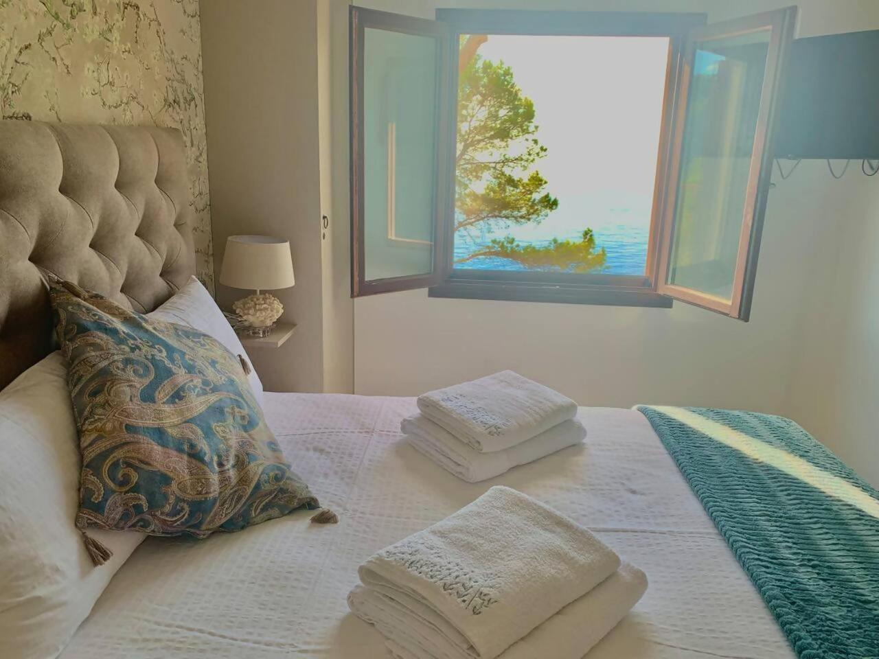 Villa Maripins Con Jacuzzi Y Vistas Unicas Al Mar Banyalbufar
