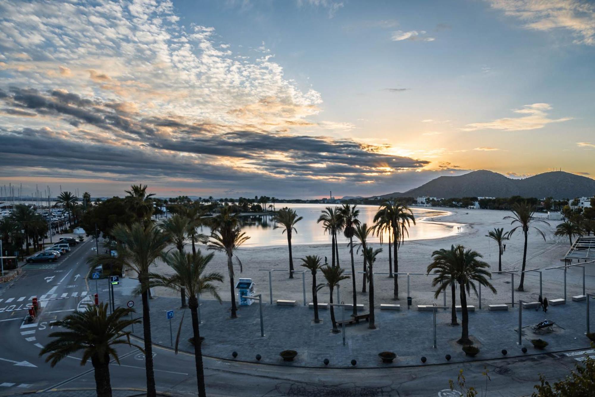 Apartment Luxury Sea View In Puerto De Alcudia (Mallorca)