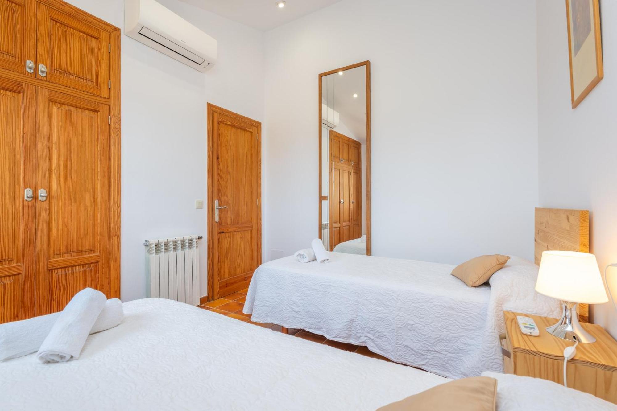 Rafelino Villa *