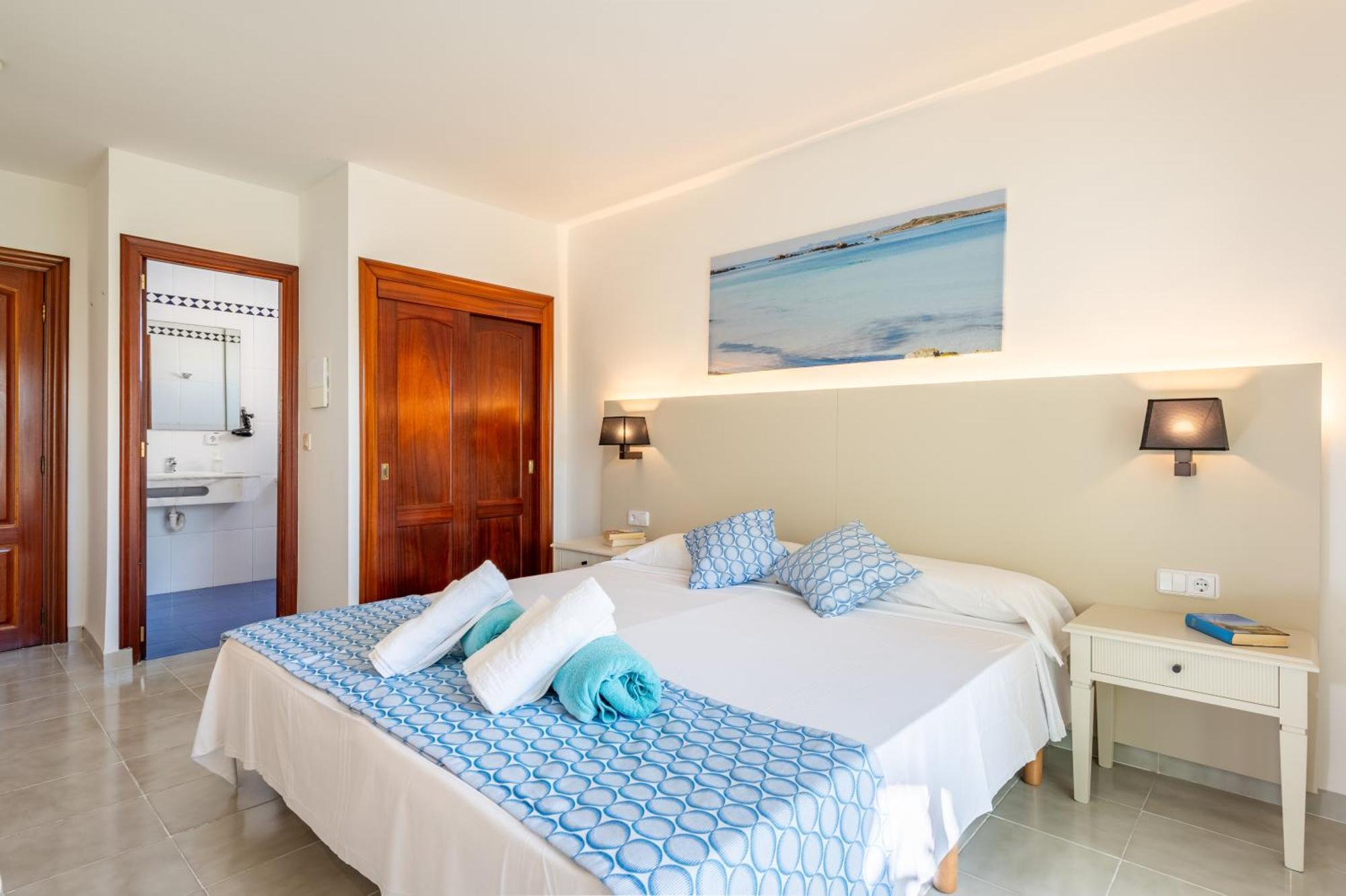 Martorell By Mhr Hotel