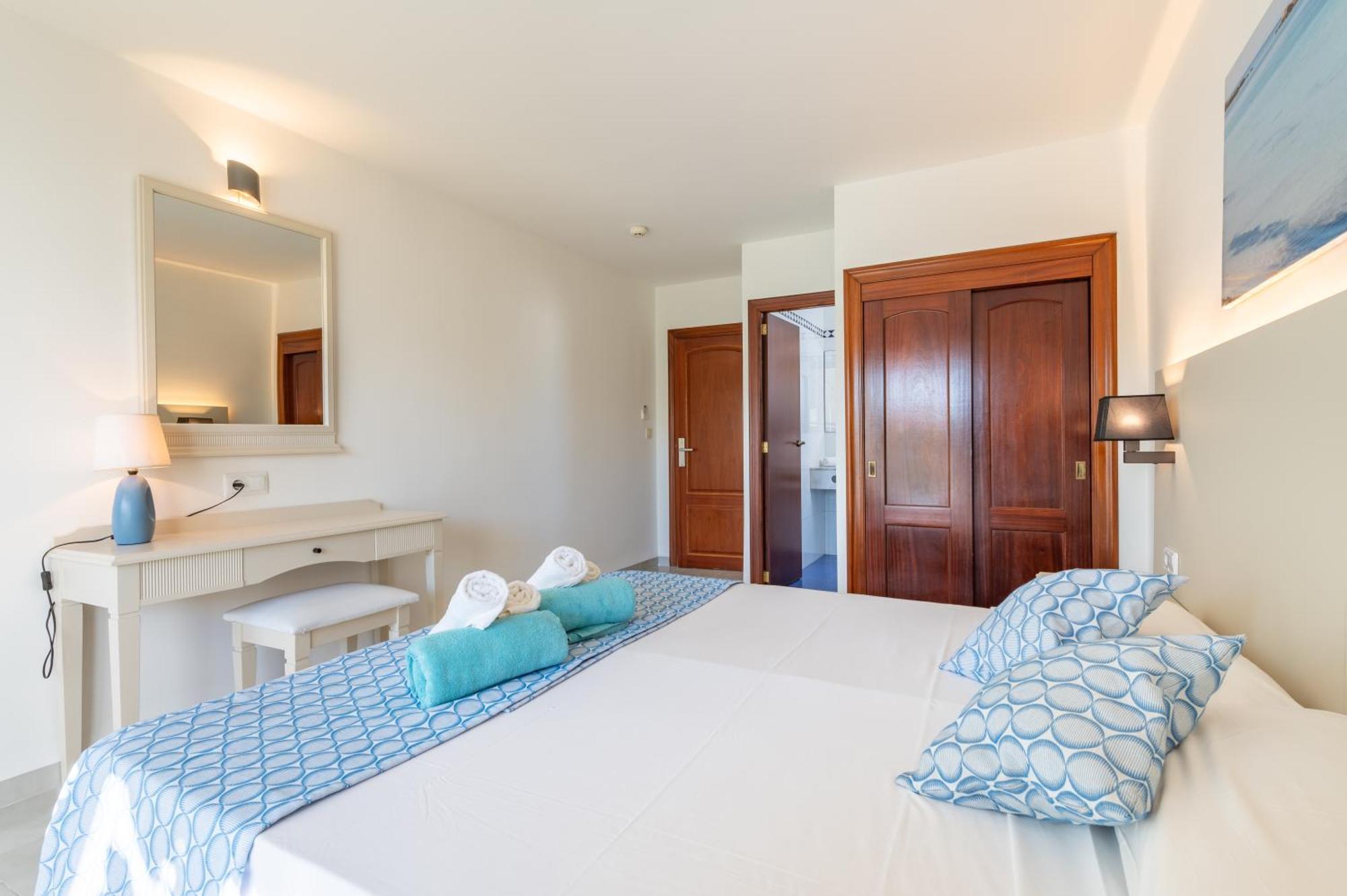 Martorell By Mhr Hotel 3*