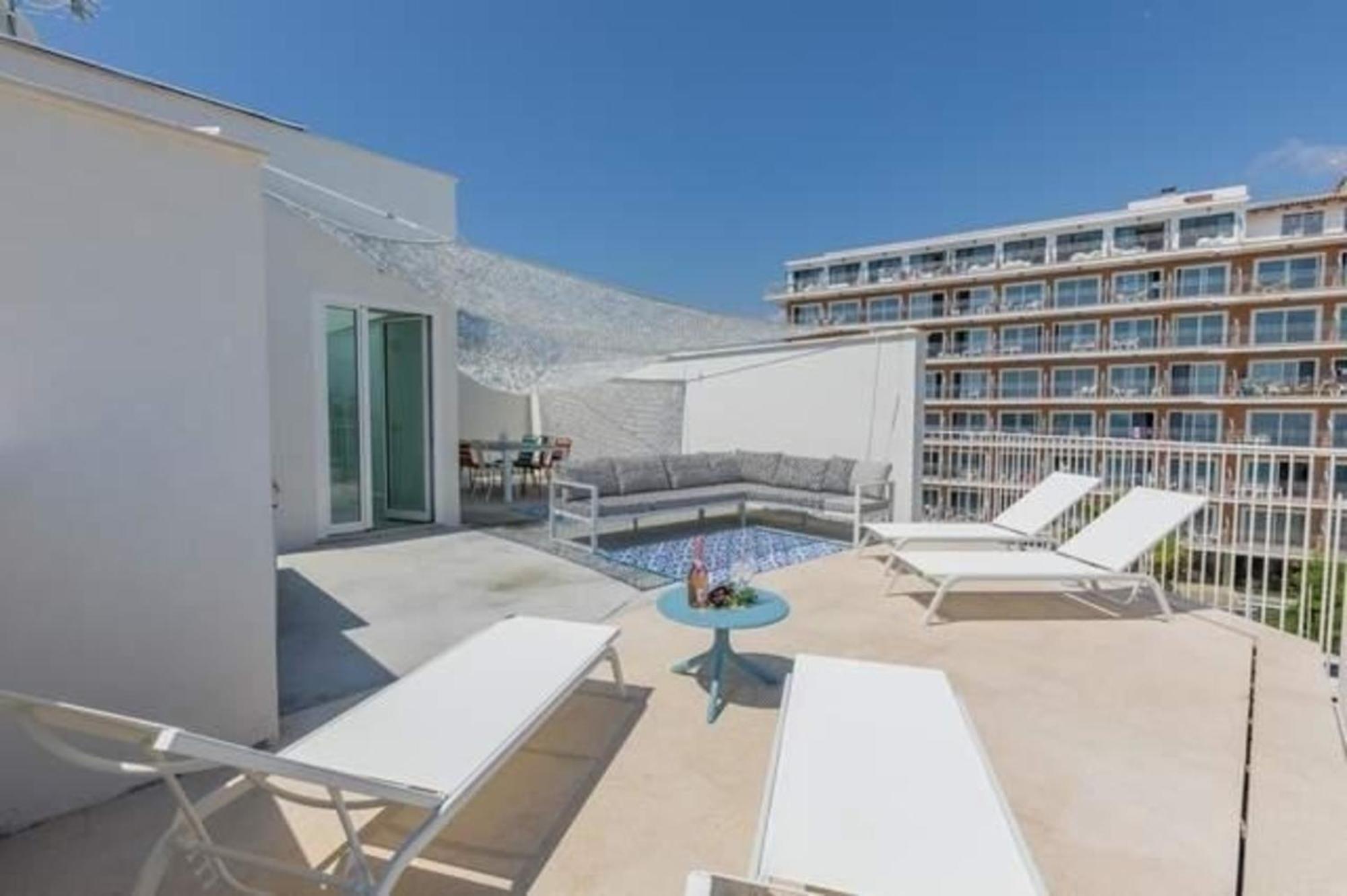 Tolle In S'illot-cala Morlanda Mit Terrasse Apartamento