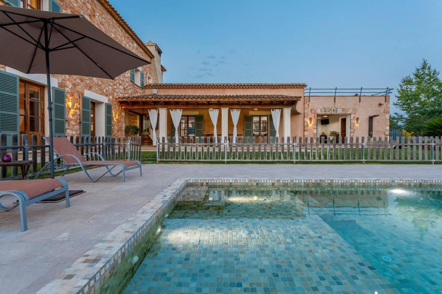 Cas Coix Jacuzzi Gym & Pool Villa *