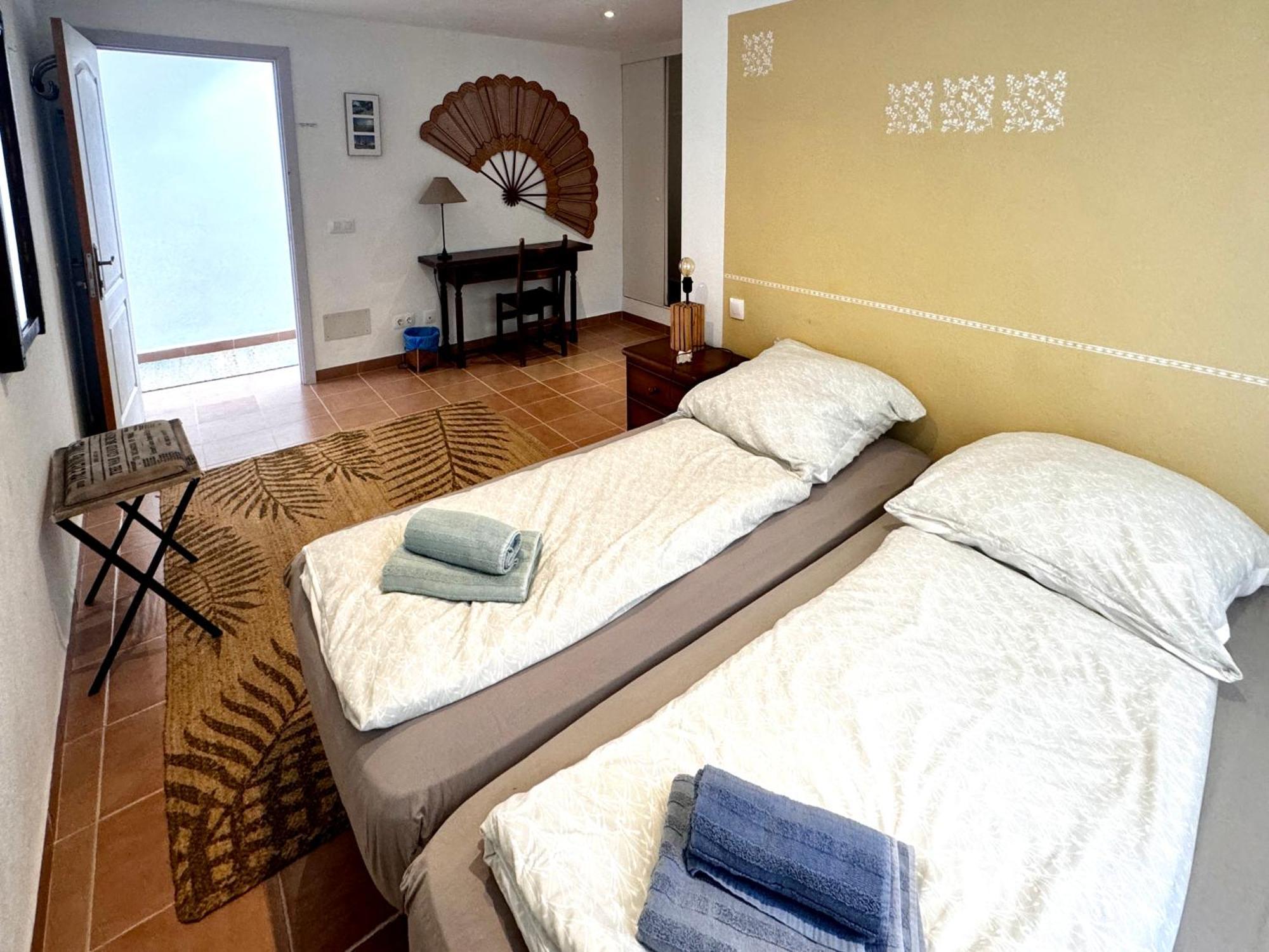 Lodge Es Velar *