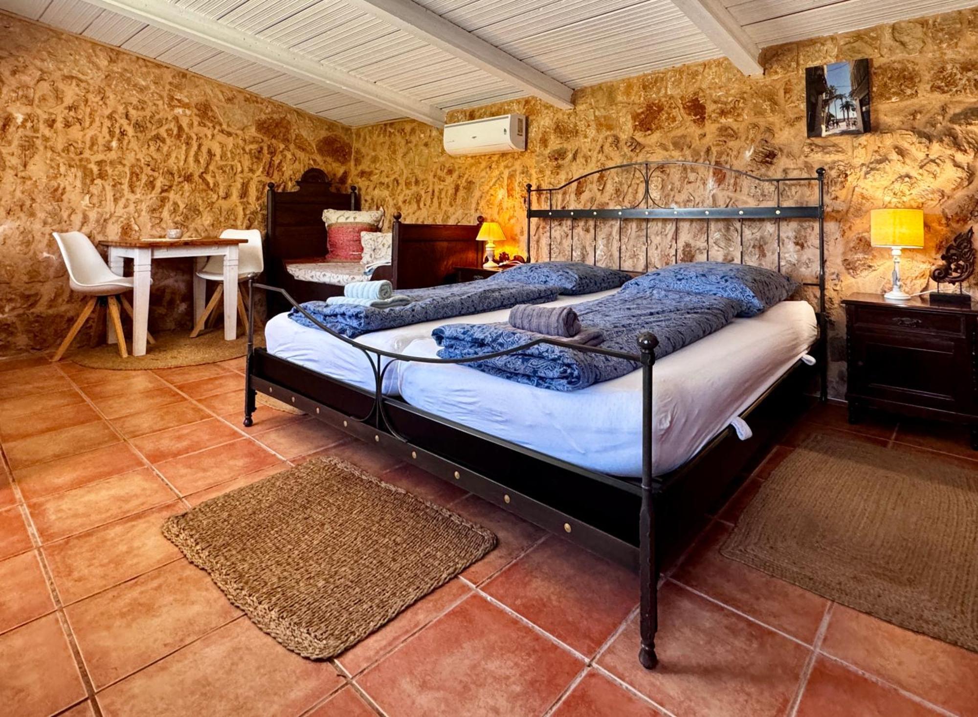 Lodge Es Velar