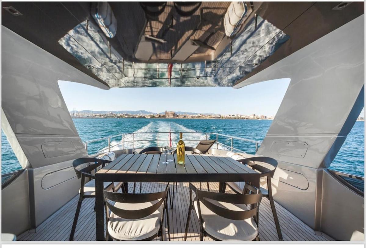 Hotel en barco Luxury Yacht Sanlorenzo Palma de Mallorca