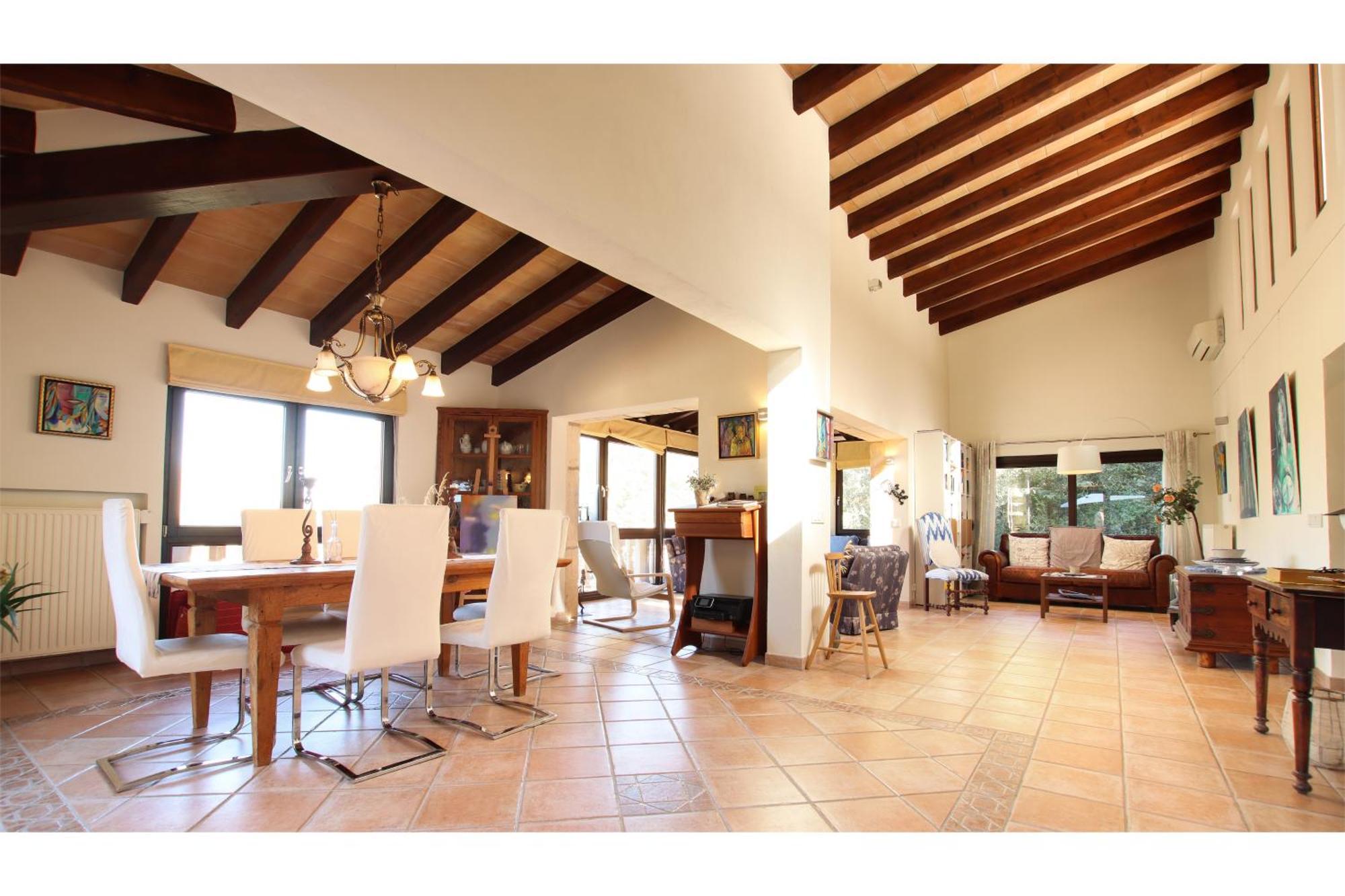 Llop Villa