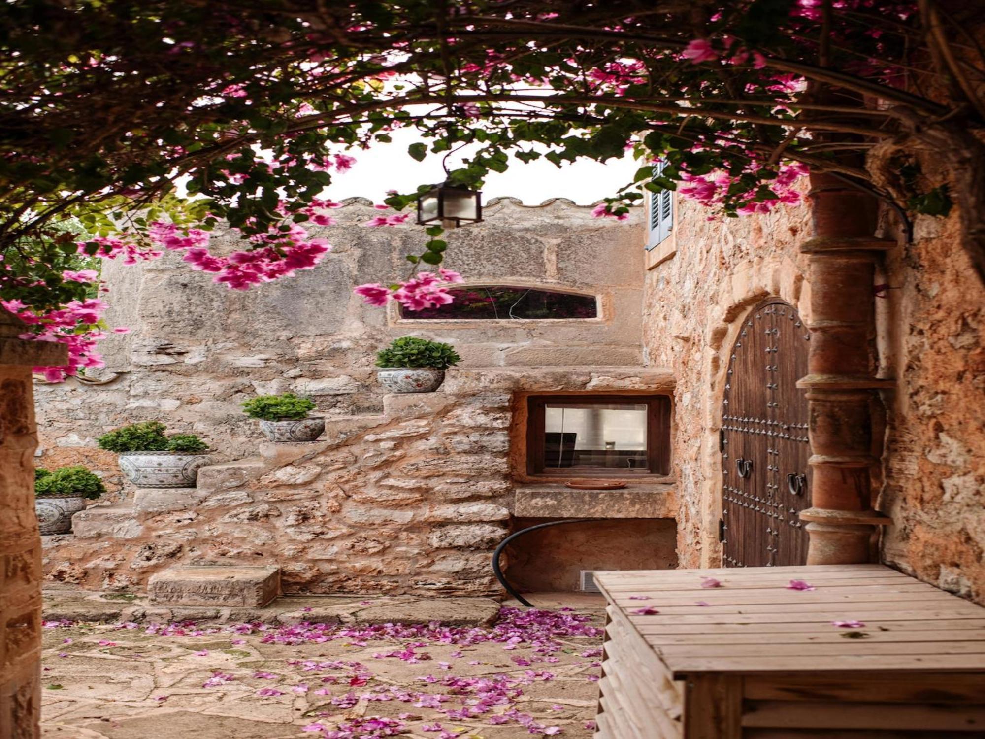 With Outdoor Jacuzzi Villa Porreras
