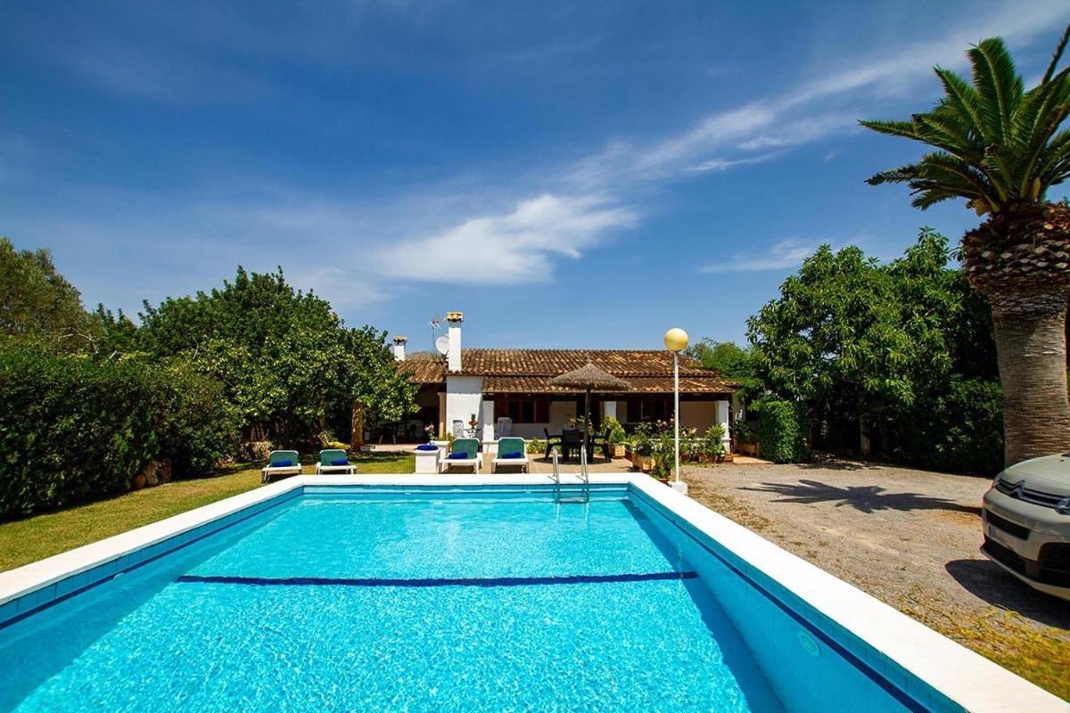 Villa Lovely 3 Bedroom Close To By Renthousing *