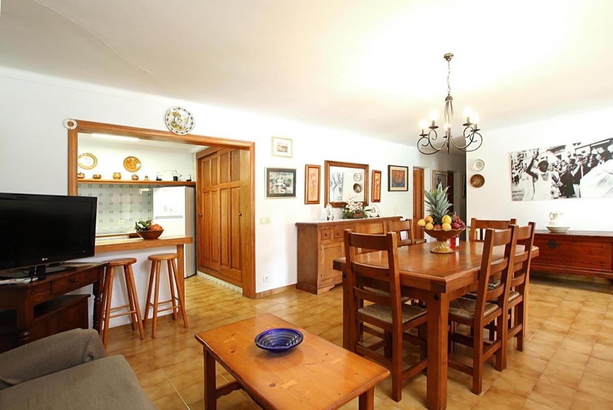 Villa Lovely 3 Bedroom Close To By Renthousing Pollensa