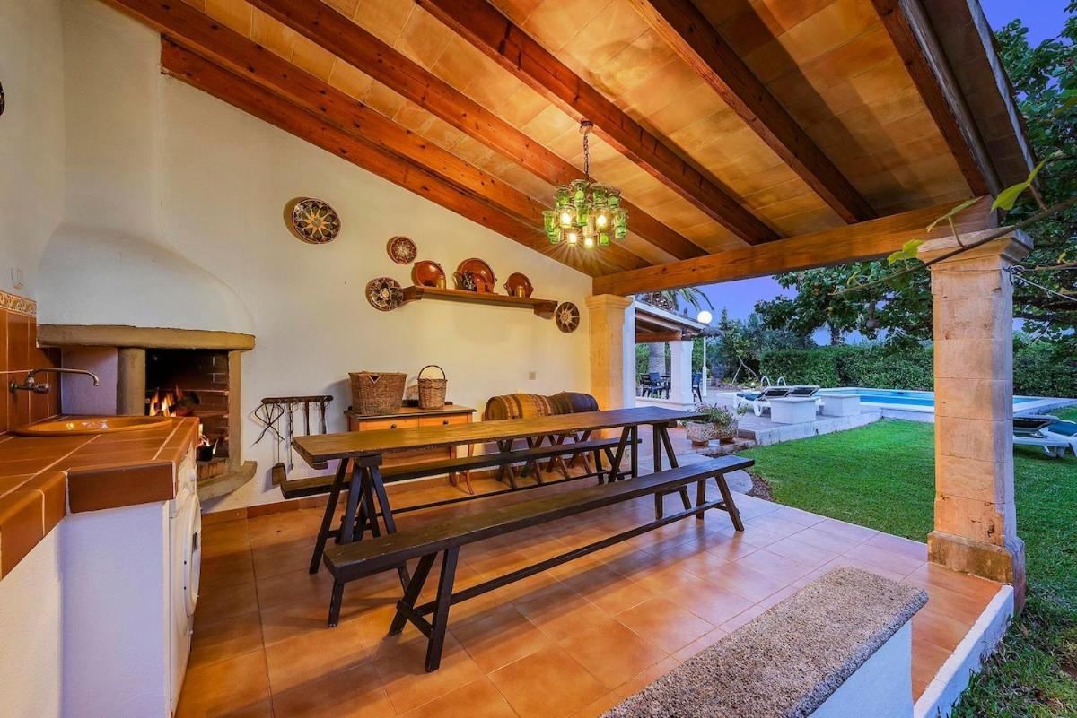 Lovely 3 Bedroom Close To By Renthousing Villa