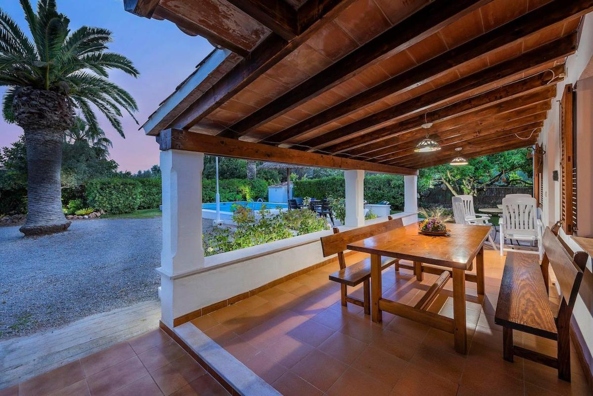 Villa Lovely 3 Bedroom Close To By Renthousing *