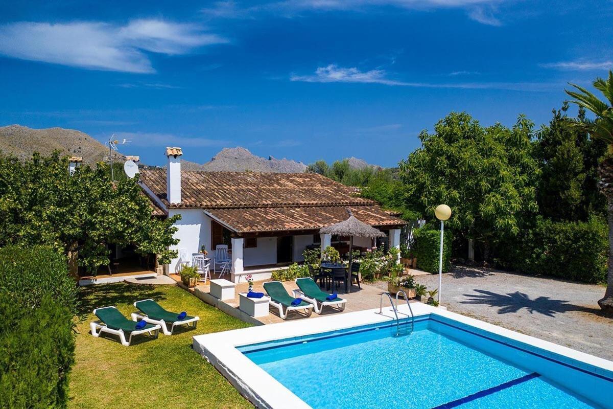 Villa Lovely 3 Bedroom Close To By Renthousing