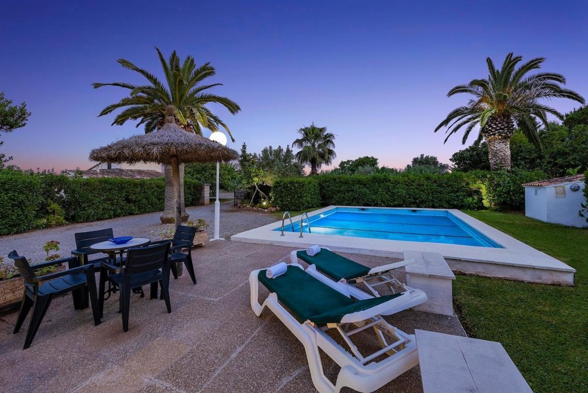 Villa Lovely 3 Bedroom Close To By Renthousing