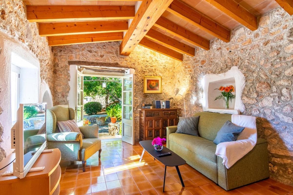 Villa Miquel, In Pollensa