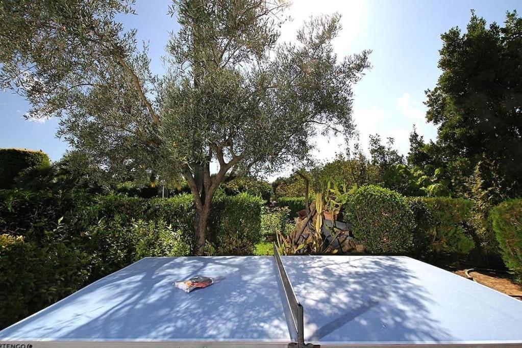 Villa Two-bedroom House With Country Views By Renthousing *