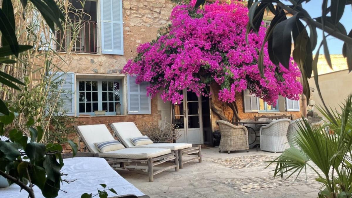 Charming Newly Renovated With Private Pool *