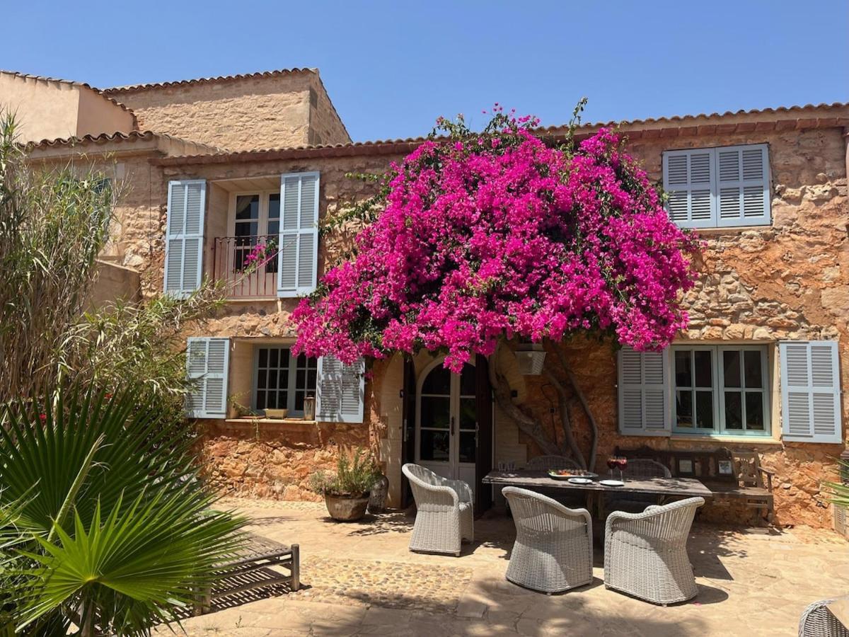 Charming Newly Renovated With Private Pool Villa Llombarts