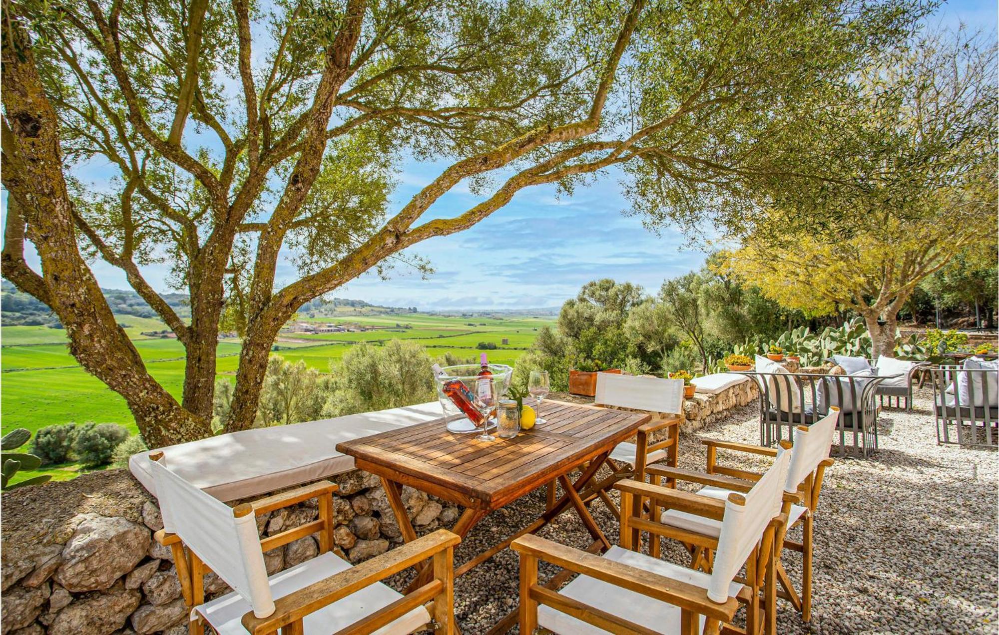 Сasa de vacaciones Cozy In With Outdoor Swimming Pool
