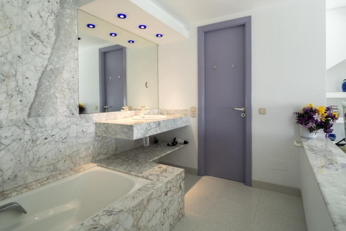 Son Reynes With Sea Views & Pool In South Mallorca Villa S'Estanyol de Migjorn