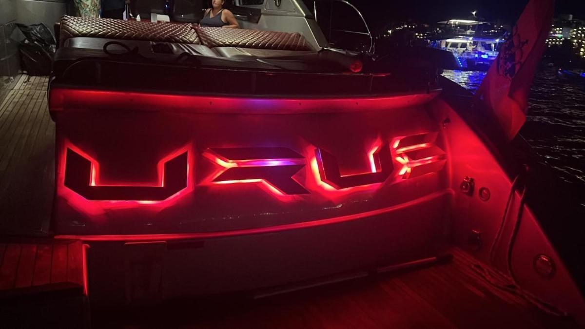 Hotel en barco Urus - Live The Experience *