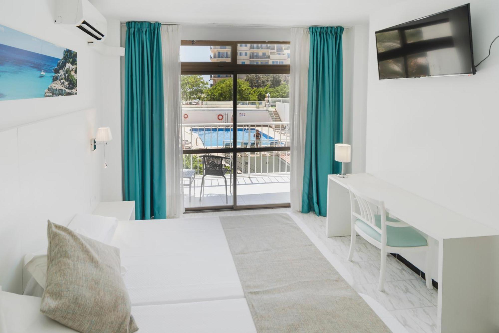 Hotel Amic Miraflores 3*