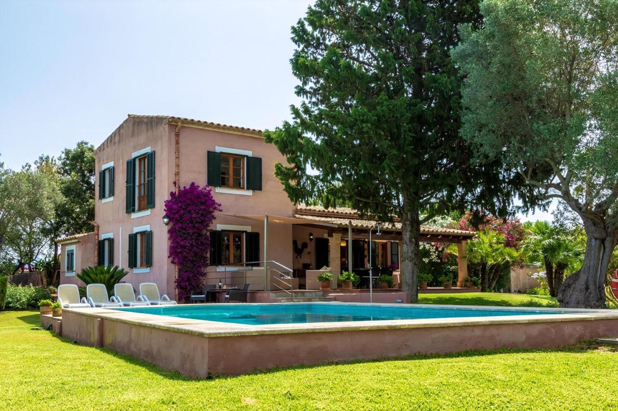 Casa Alzina, Holiday home *