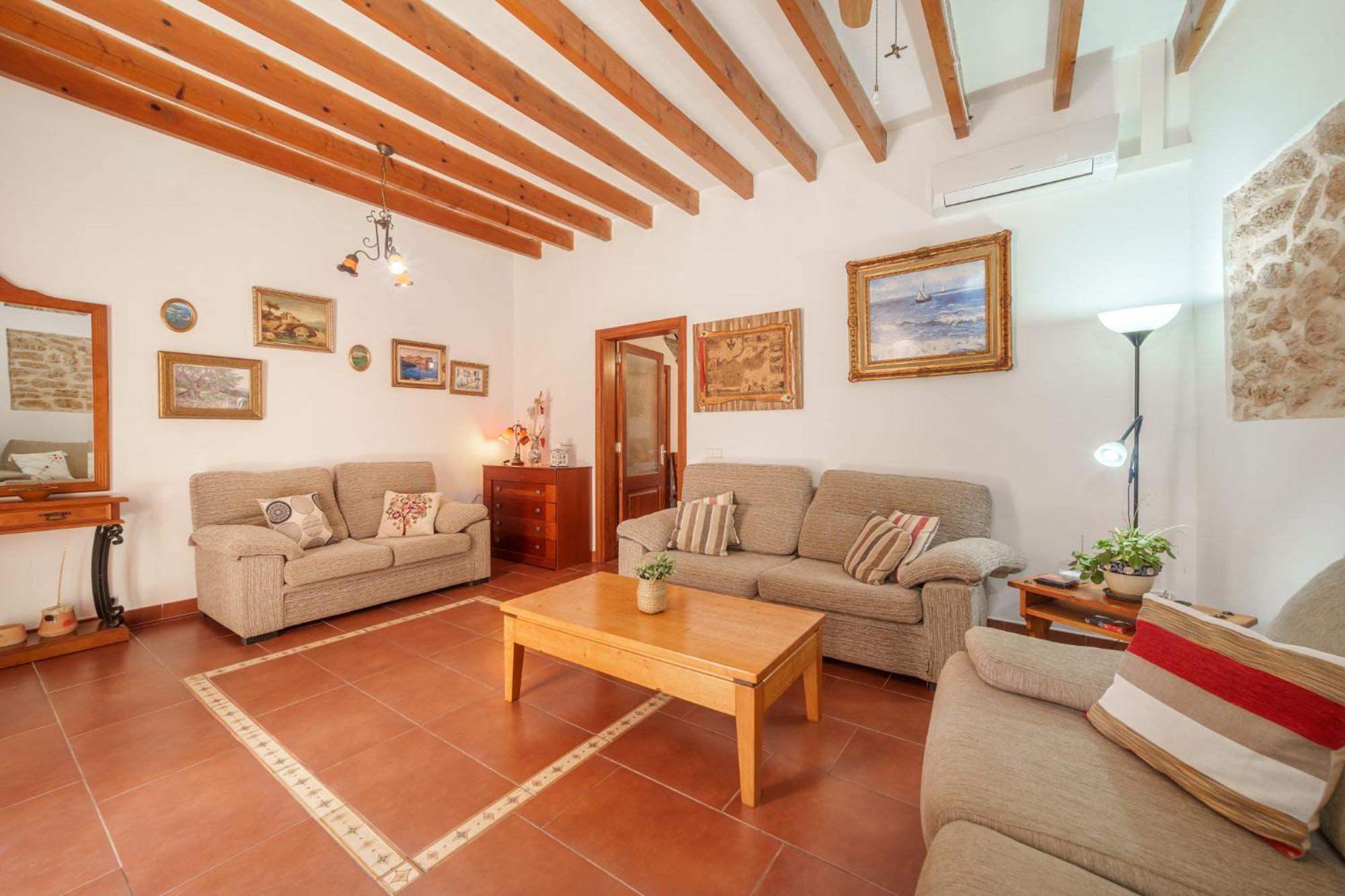 Сasa de vacaciones Sant Vicenc, Amazing House In For 6