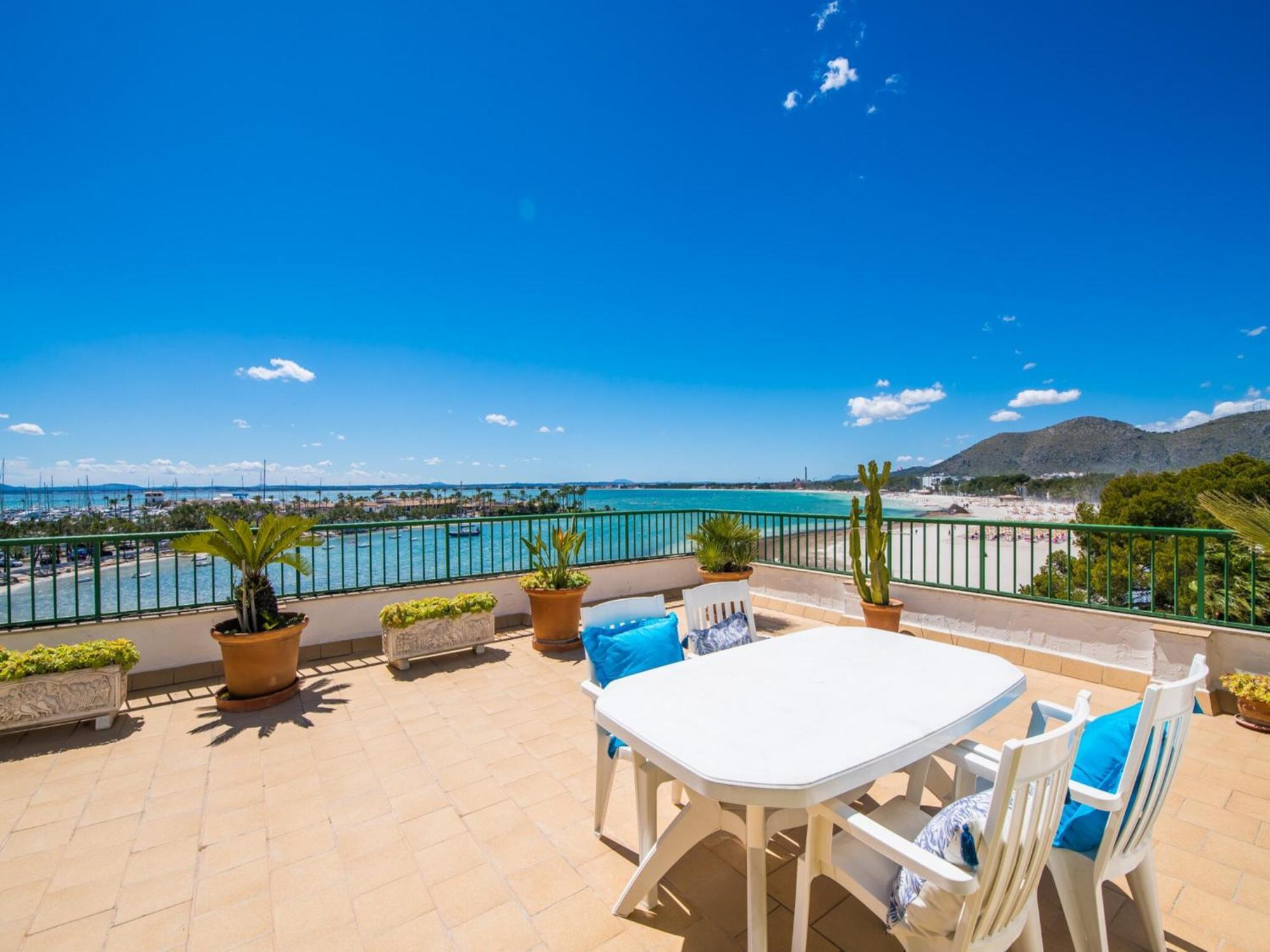 With Sea View From Terrace Apartamento *