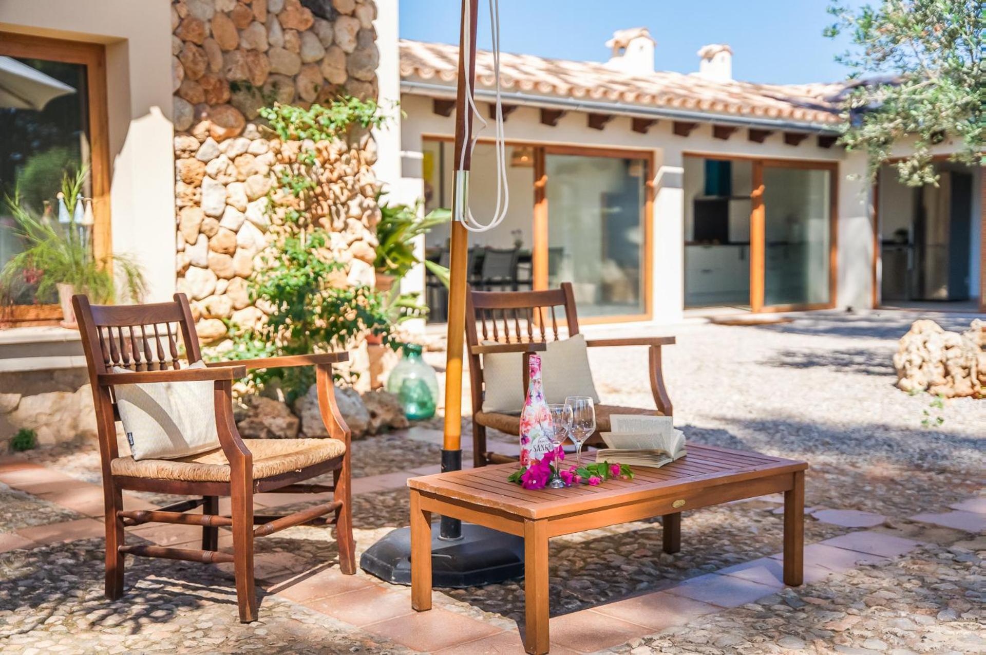Ideal Mallorca - Davero * Binisalem