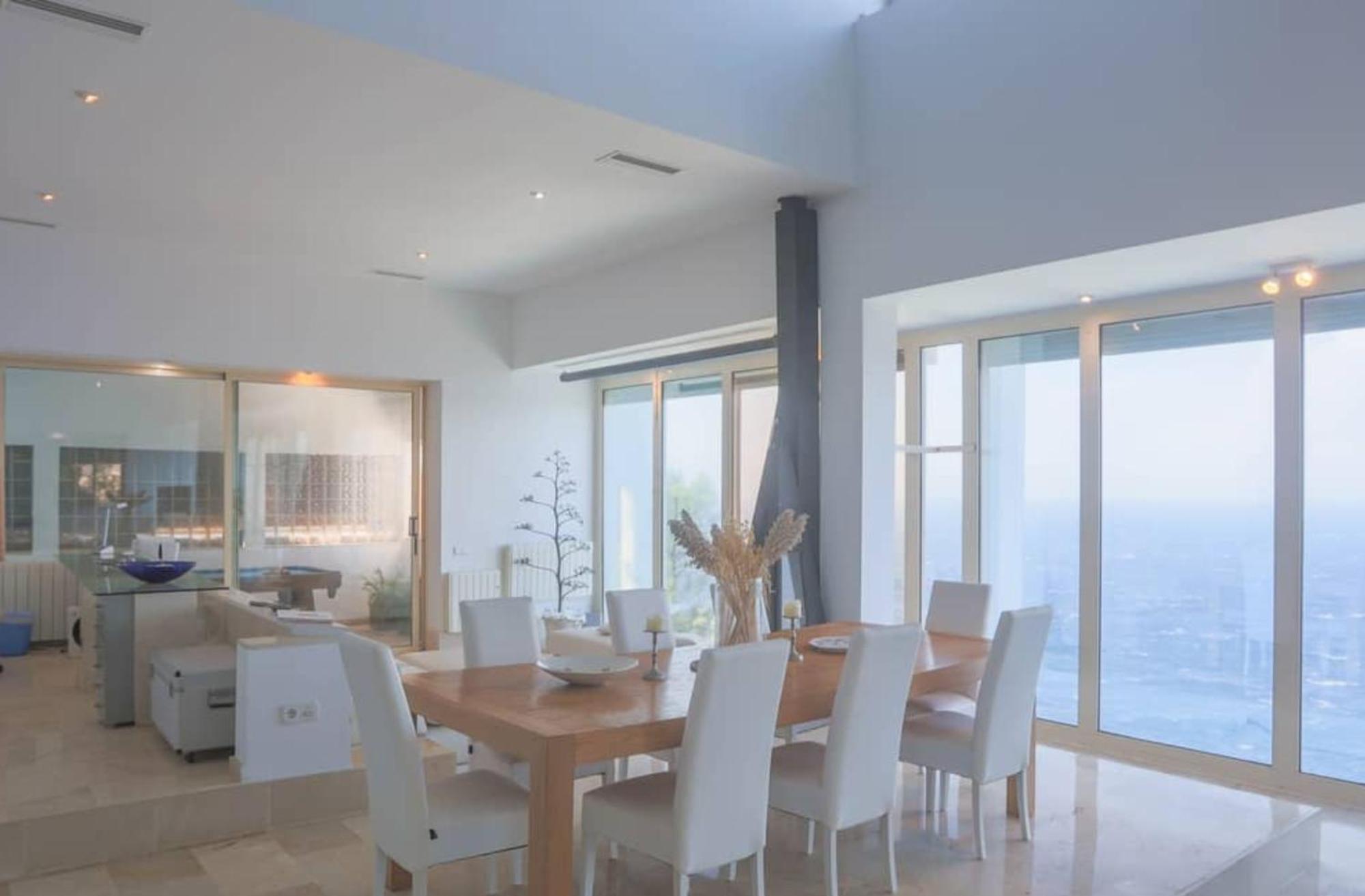 Exclusive Seafront Villa,Private Pool,Gym,Bbq