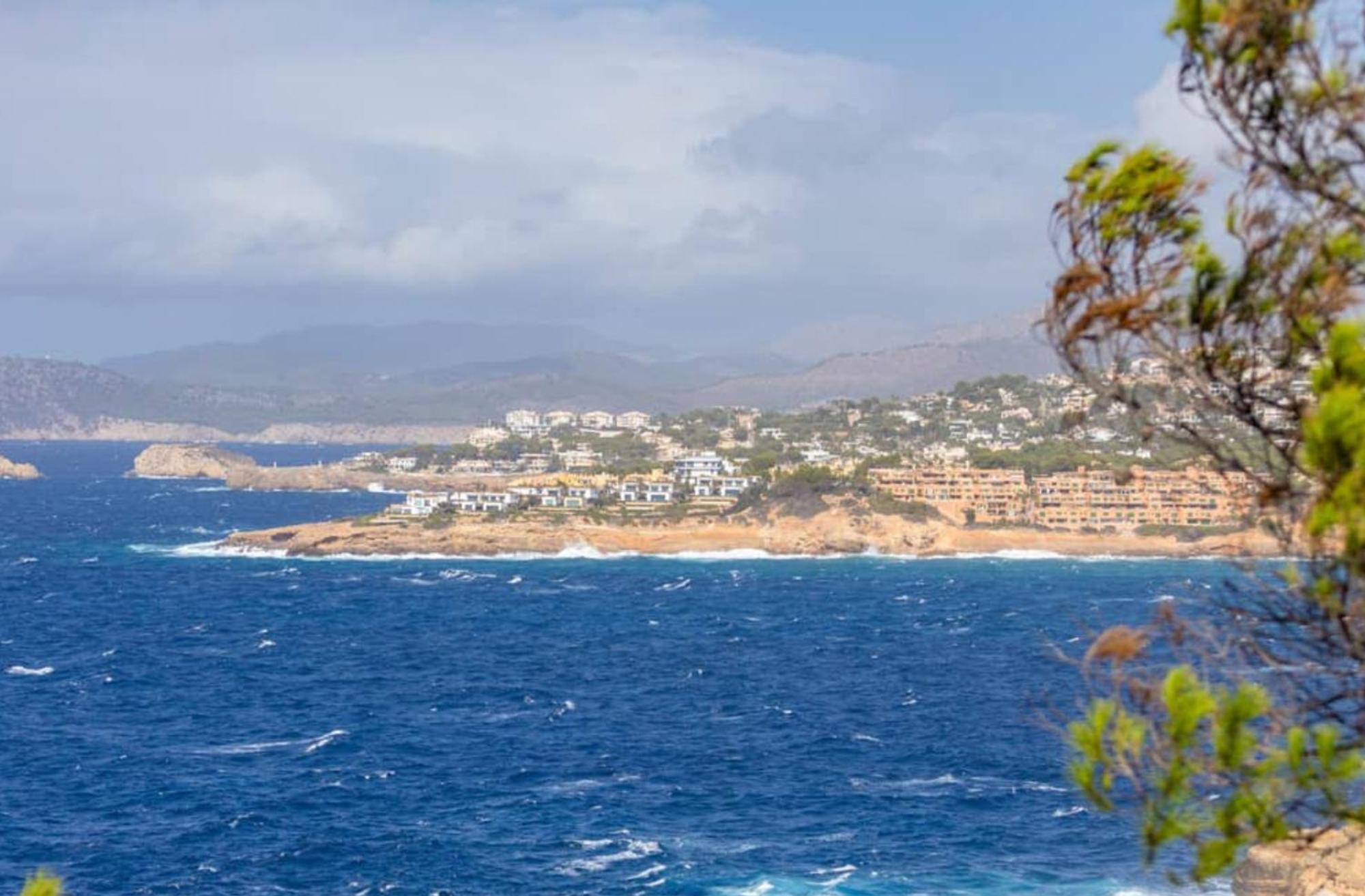 Villa Exclusive Seafront Villa,Private Pool,Gym,Bbq *