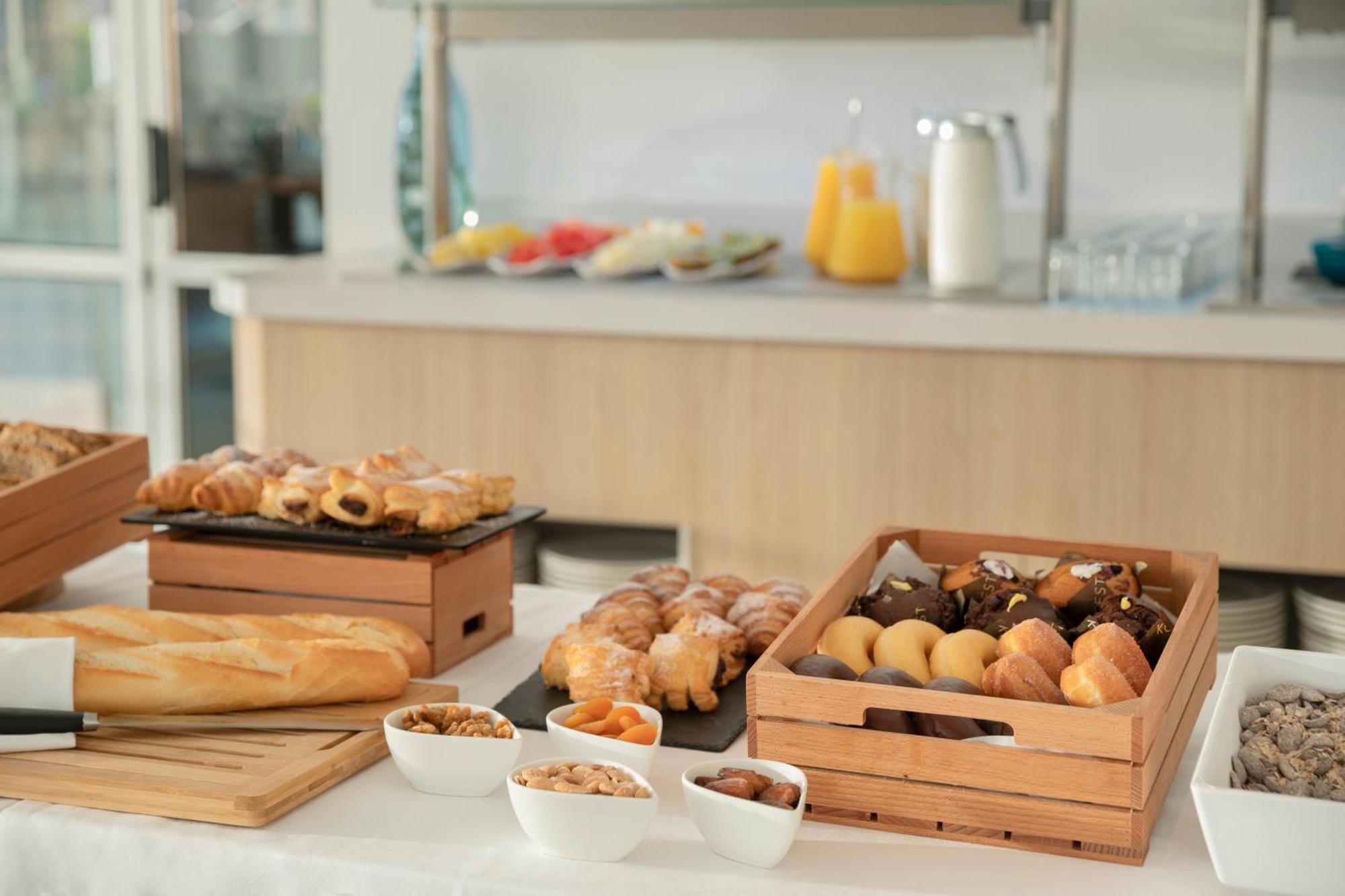 Marina Drach Apartahotel 4*