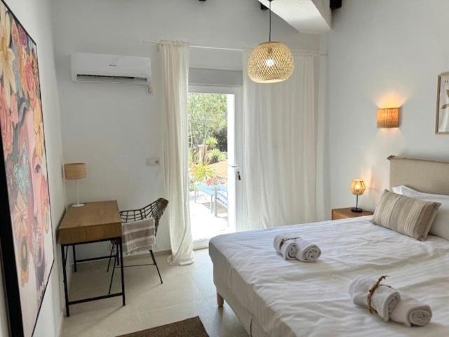 Llorenc 2 Auf Fincagehoeft, Klima, Wifi, Terrasse, Xxl Pool, Gemeinschaftskueche, Yoga Manacor (Mallorca)